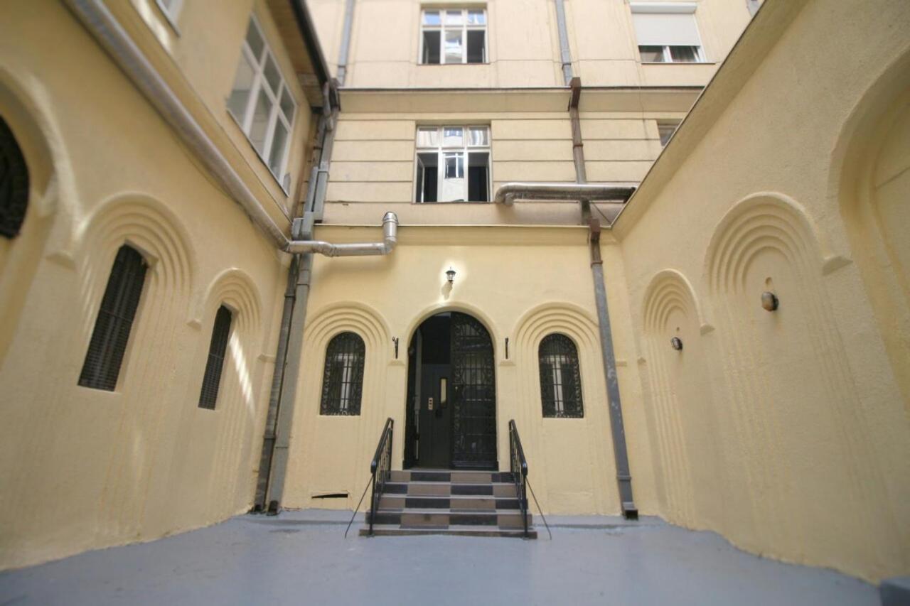 Studio Apartman Kocka Belgrado Esterno foto