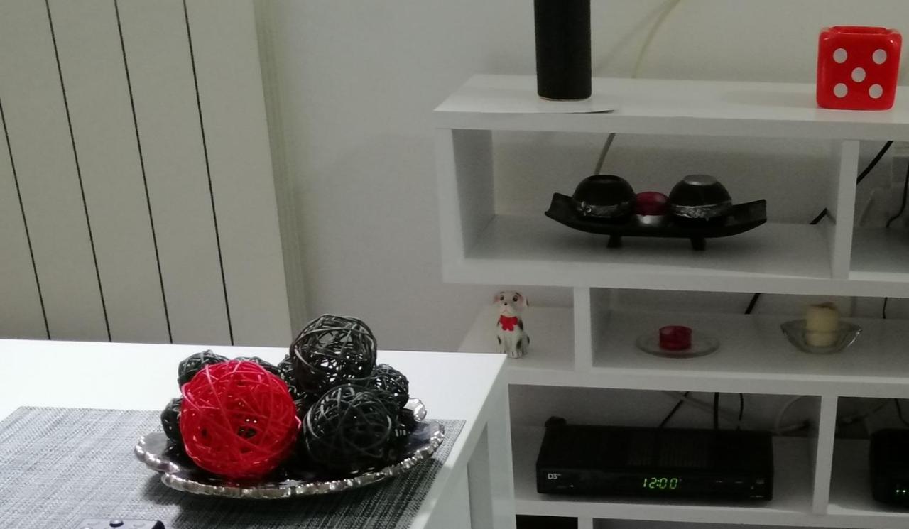 Studio Apartman Kocka Belgrado Esterno foto