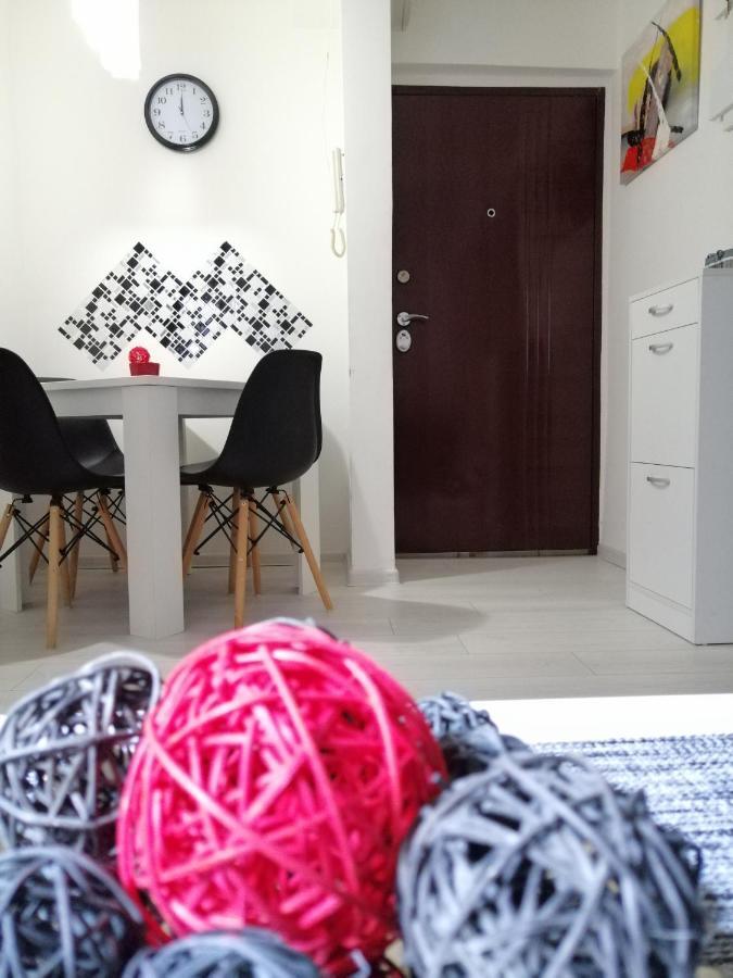 Studio Apartman Kocka Belgrado Esterno foto