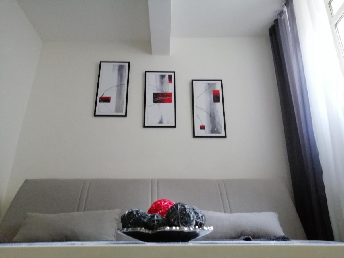 Studio Apartman Kocka Belgrado Esterno foto